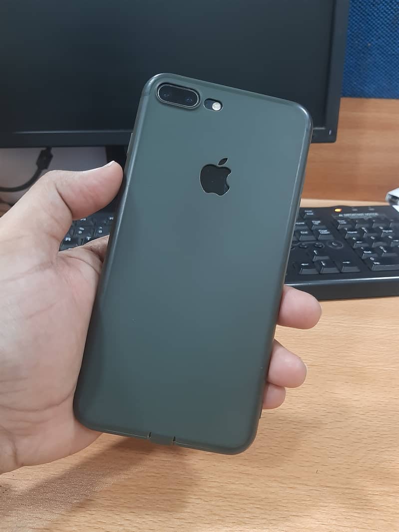 iphone 7Plus 256GB PTA Approved 1