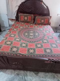 Good condition bedroom set