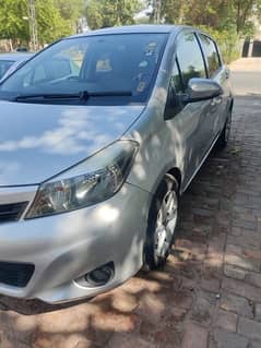 Toyota Vitz 2015