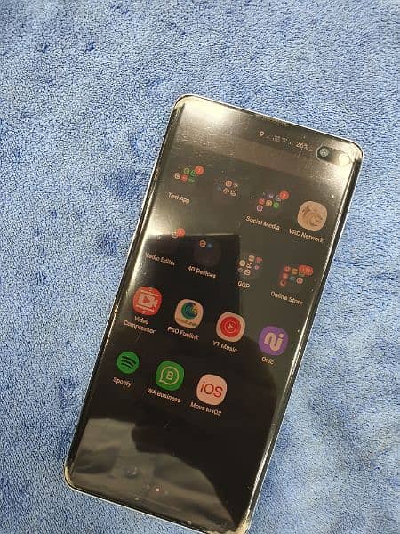 Samsung S10 plus 3