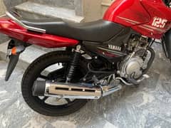 Yamaha ybr125g condition 10/10 ya bike Me koi masks nhi ha all Oky ha