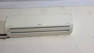 orient Dc inverter 1.5 ton best condition