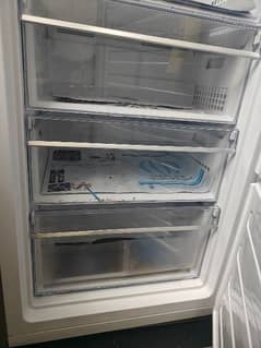 Dawlance Single door Fridge [Convertable to freezer)