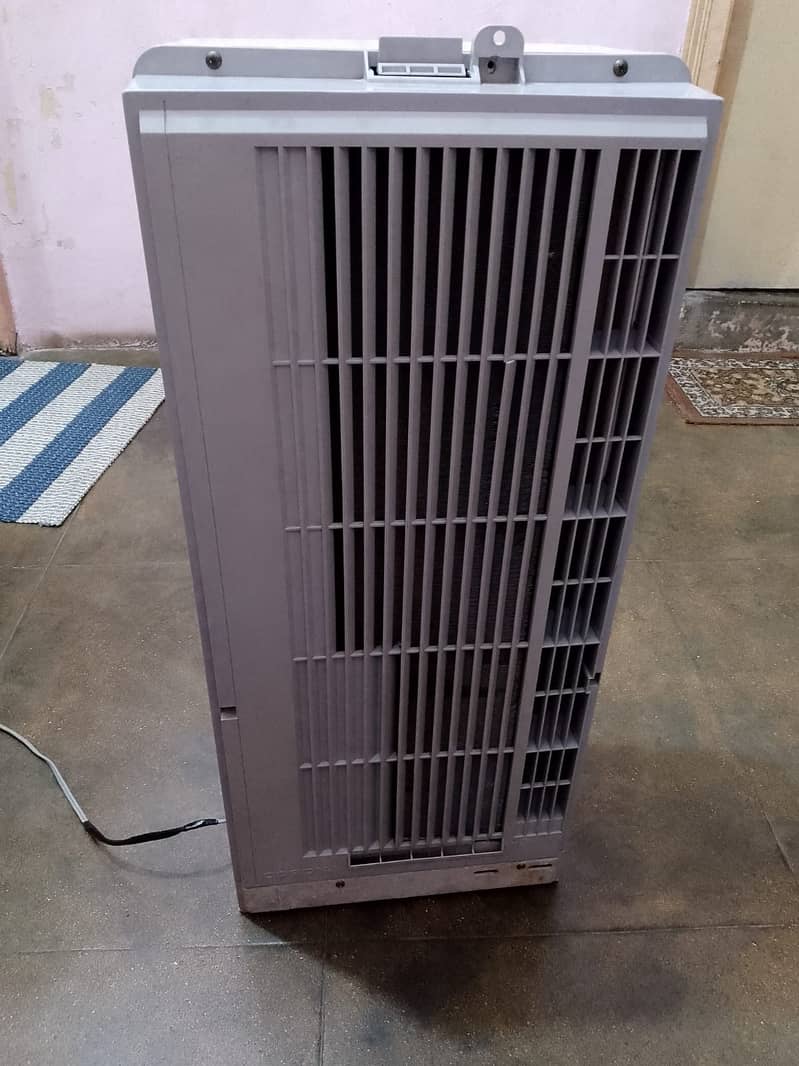 Corona 0.75 ton portable AC Contact Number: 03212350350 6