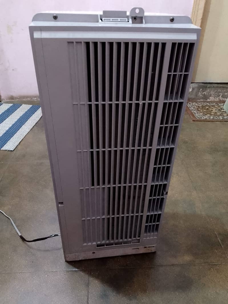 Corona 0.75 ton portable AC Contact Number: 03212350350 7