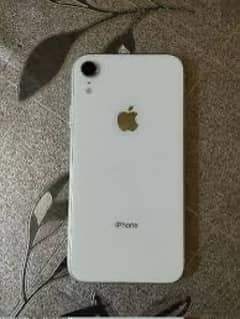 iphone Xr 83 battery health white color