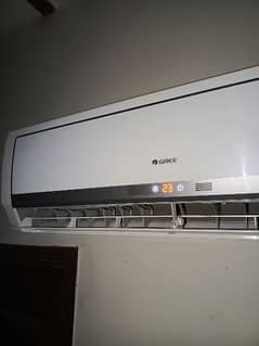 Brand new condition gree Dc inverter. Urgent sale