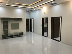 12 Marla Brand New Upper Portion In Military Accounts College Road