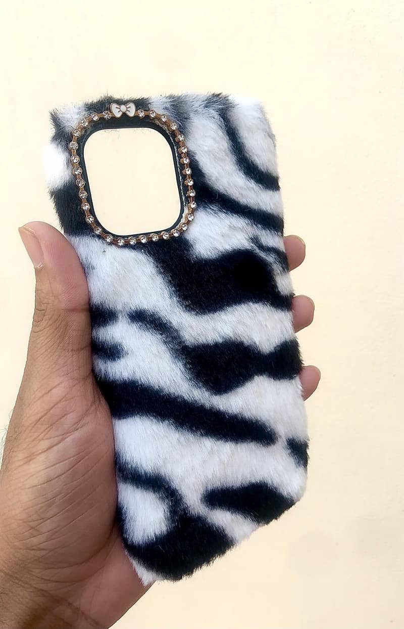 Furry Cover For iPhone X/Xs, 11/12 Pro Max Girls Female Ladies Woman. 0