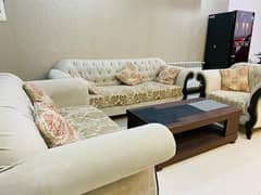 F-11 Markaz 1 Bed 1 Bath With Tv Lounge Kitchen Car Parking Flat Available For Rent In Islamabad