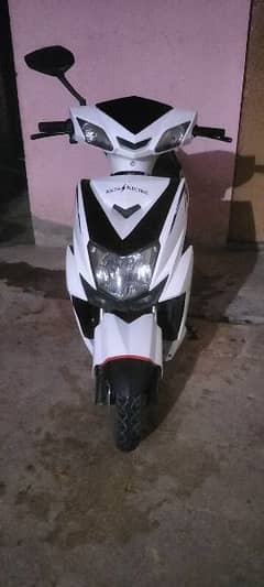 Jolta Electric Scooty White