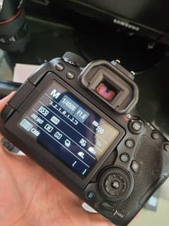 Canon 6D mark ii 24-105mm lens f4 is2 50mm lens f1.4 godox v1 flash