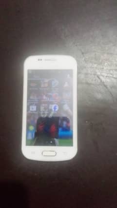 Samsung GT-S7562i