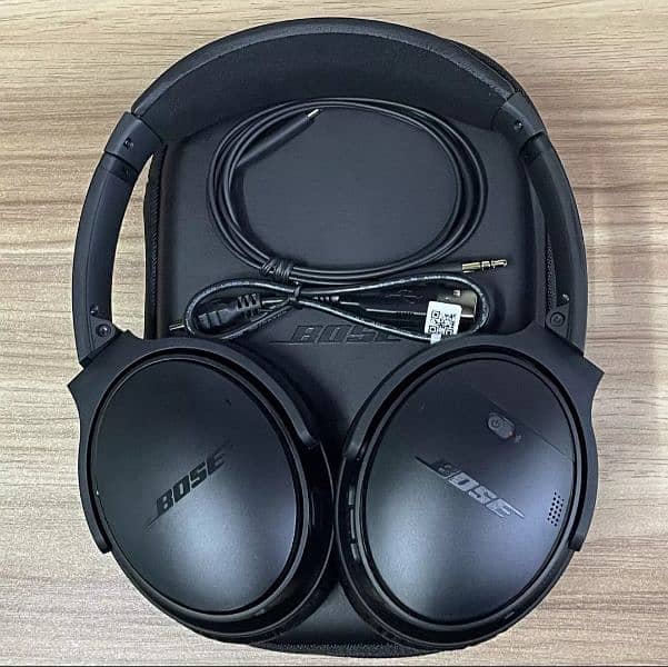 URGENT SALE!! Bose qc35 ii / Quite Comfort wireless branded headphones 2