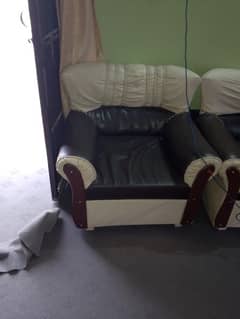 BEDS SOFA SET & DRAW ALL OK IN WORKING CONDITION