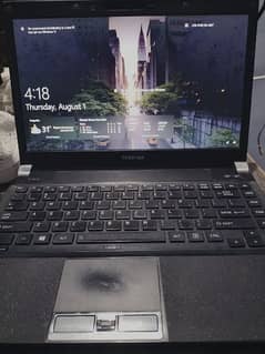 Toshiba laptop i5 8gb ram // 480 Hard