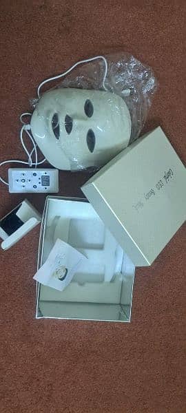 Led light Facial Mask 1