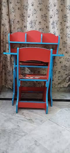 Kids study table and chair