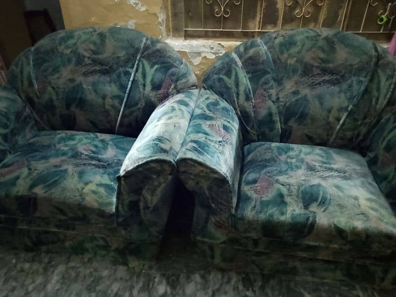 3 seater and 2 single sofa set urgent sale 5