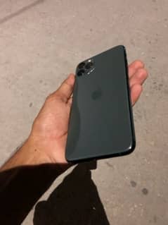 iphone 11pro max non pta 64GB max waterpak whatapp num 02376933207