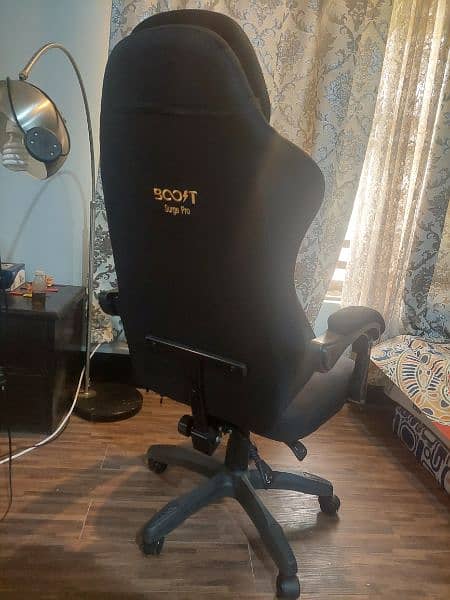 Boost Surge Pro Ergonomic Chair with Footrest 1