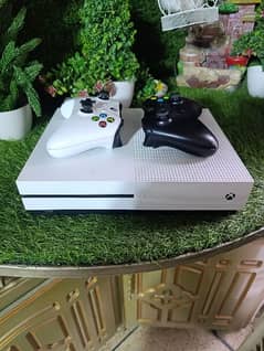 X box one s with extra controller