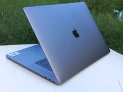 macbook pro 2019 15' core i7 32gb 1Tb 4Gb Graphics | Azadi Offer Sale