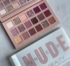 Huda beauty eyeshadow palette Nude