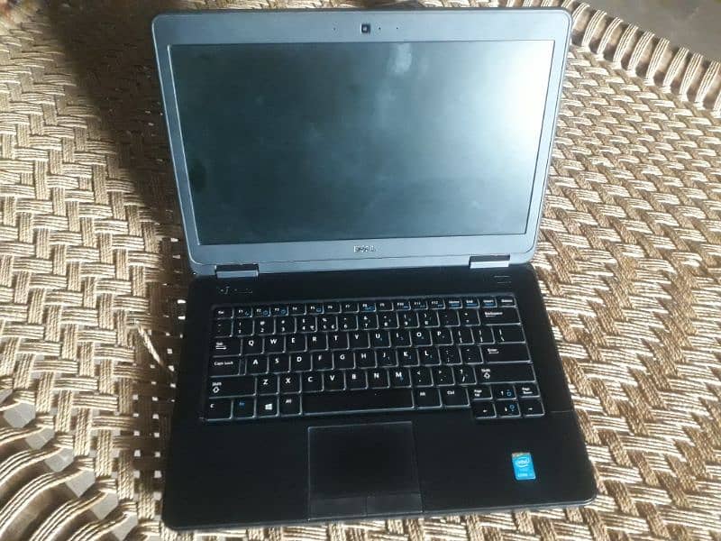 Dell lattitude laptop E2540 1