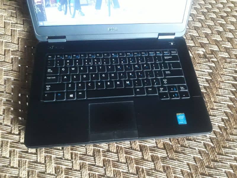 Dell lattitude laptop E2540 3