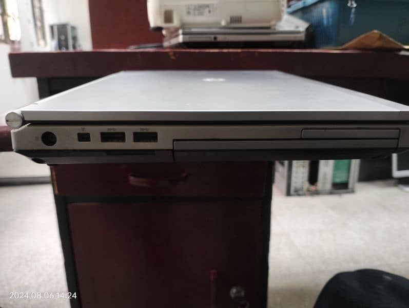 hp laptop i5 2nd generation 4gb ram 320 hhd urgent sell urgent 4