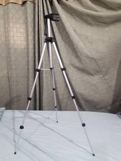 tripod  stand