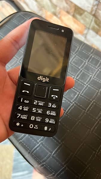 Digit 4G with box 2