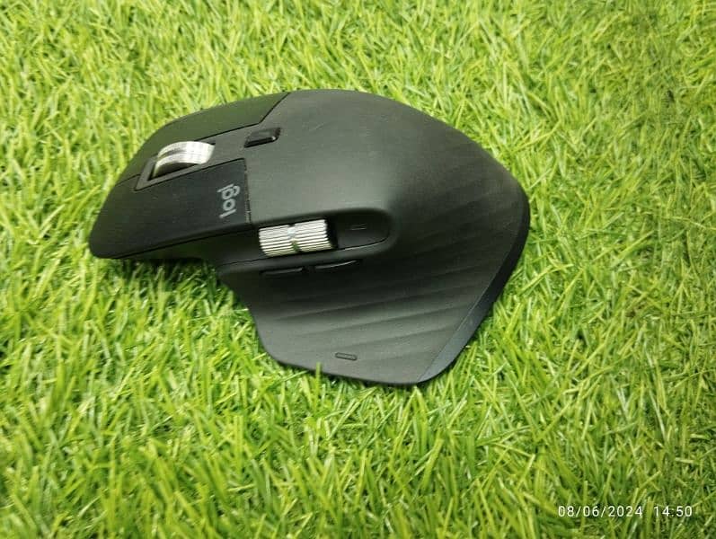 Logitech mx master 3 Bluetooth wireless mouse 3