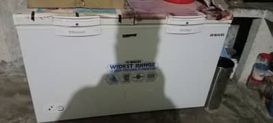 new freezer 3 months small boy full warranty Mein Pada Hua Hai