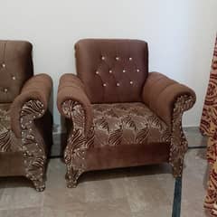 sofa set available for urgent sell