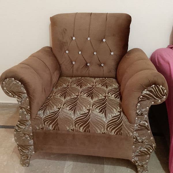 sofa set available for urgent sell price less hojye gy need money 3