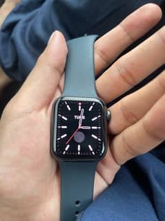 Apple series SE good condition