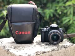 CANON 700D