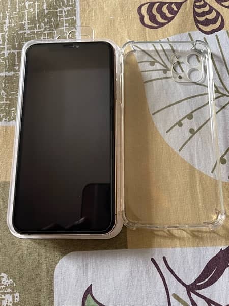 iPhone 11 Pro max 256gb gold dual pta Approved 1