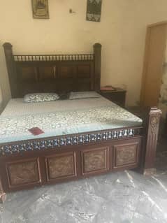 king size bed for sale used but look as new