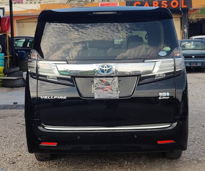 Toyota Vellfire  2016 4