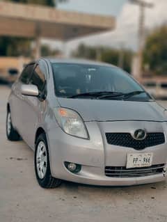 Toyota Vitz 2007.1300 cc.  located attock.