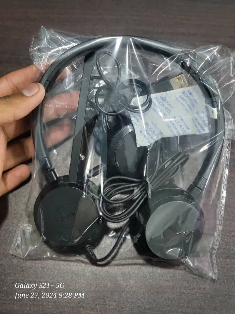 ANC Plantronics Poly Jab-ra Logitech EKSA headsets 9