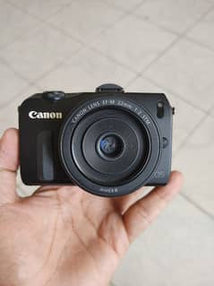 Canon eos m