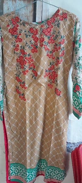 Branded dresses in excellent condition 11