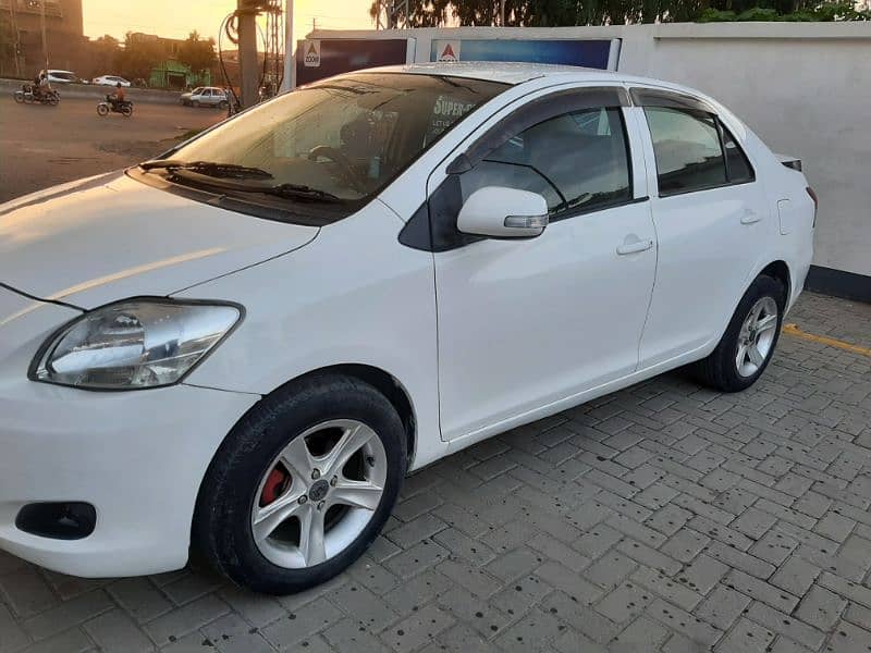 Toyota Belta 2009 3