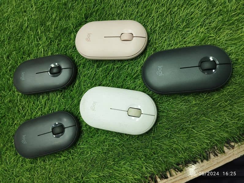 Logitech pebble mouse M350 mouse wireless Bluetooth 1