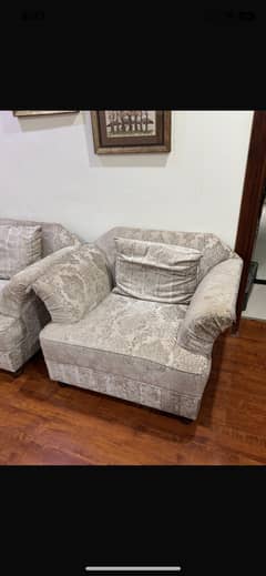 Single sofa chairs
