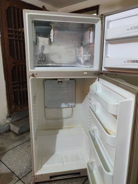 full/large size dawlance fridge/freg/frig/frij 2